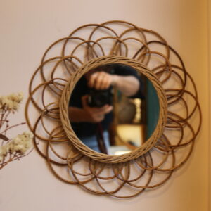Miroir fleur en osier des années 1960