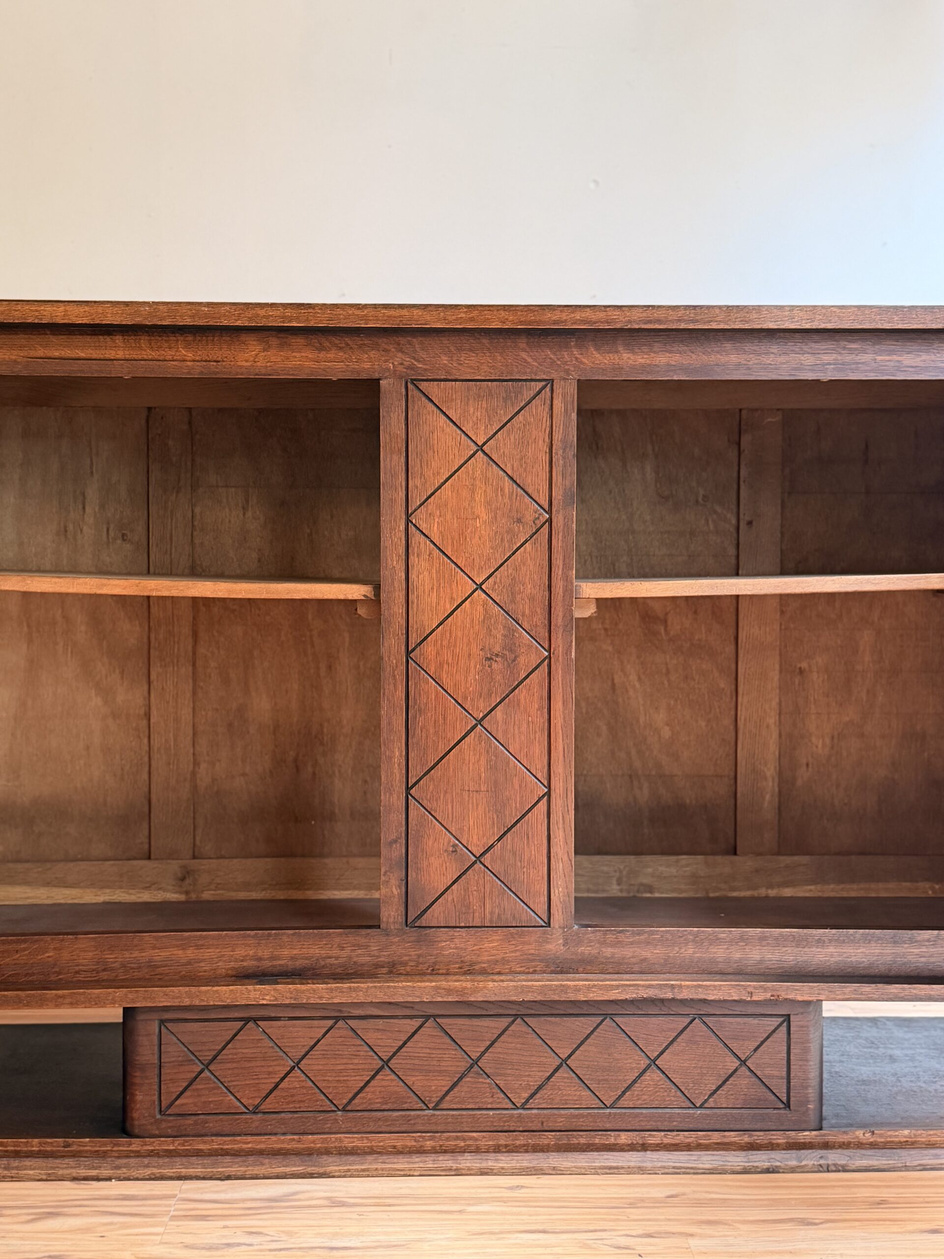 Buffet Art déco, travail français vers 1940, dans l'esprit de Charles Dudouyt – Image 6