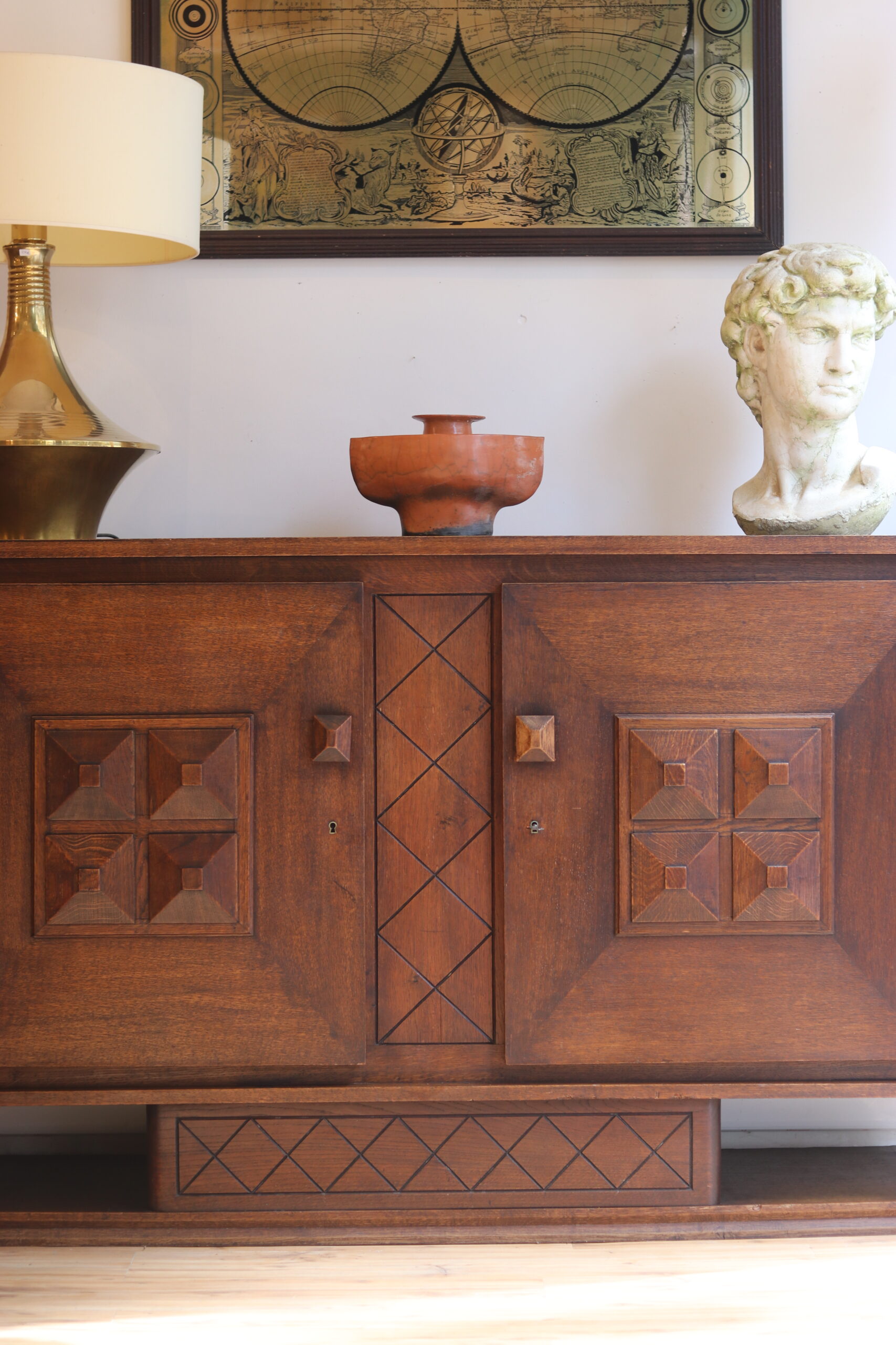 Buffet Art déco, travail français vers 1940, dans l'esprit de Charles Dudouyt – Image 4