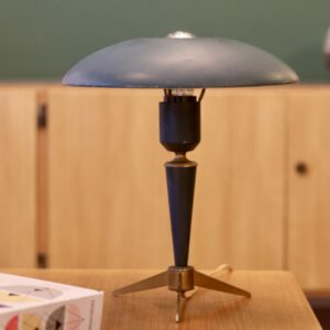 Lampe de table « Bijou » dessinée par Louis Kalff pour Philips