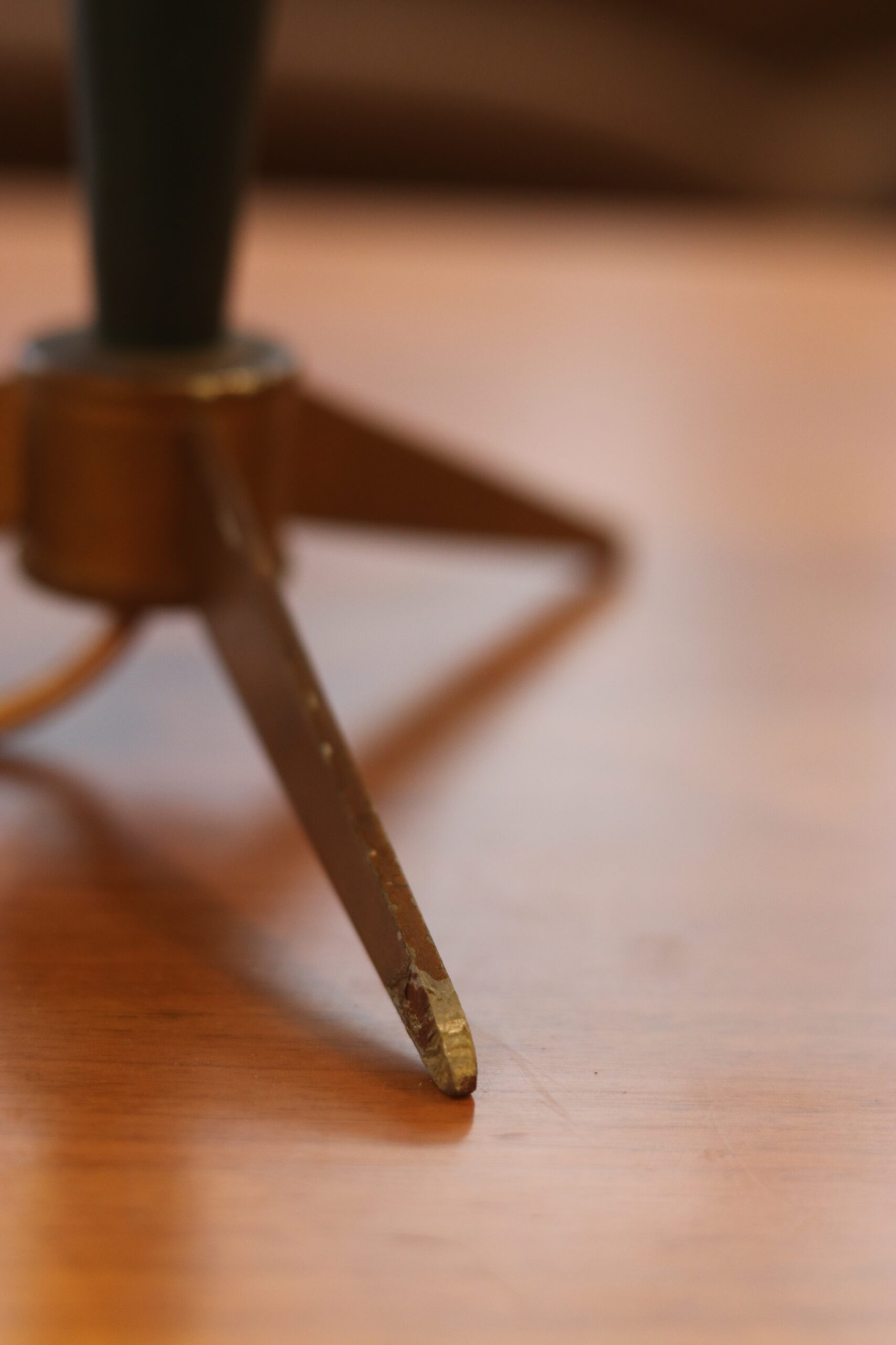 Lampe de table « Bijou » dessinée par Louis Kalff pour Philips – Image 4