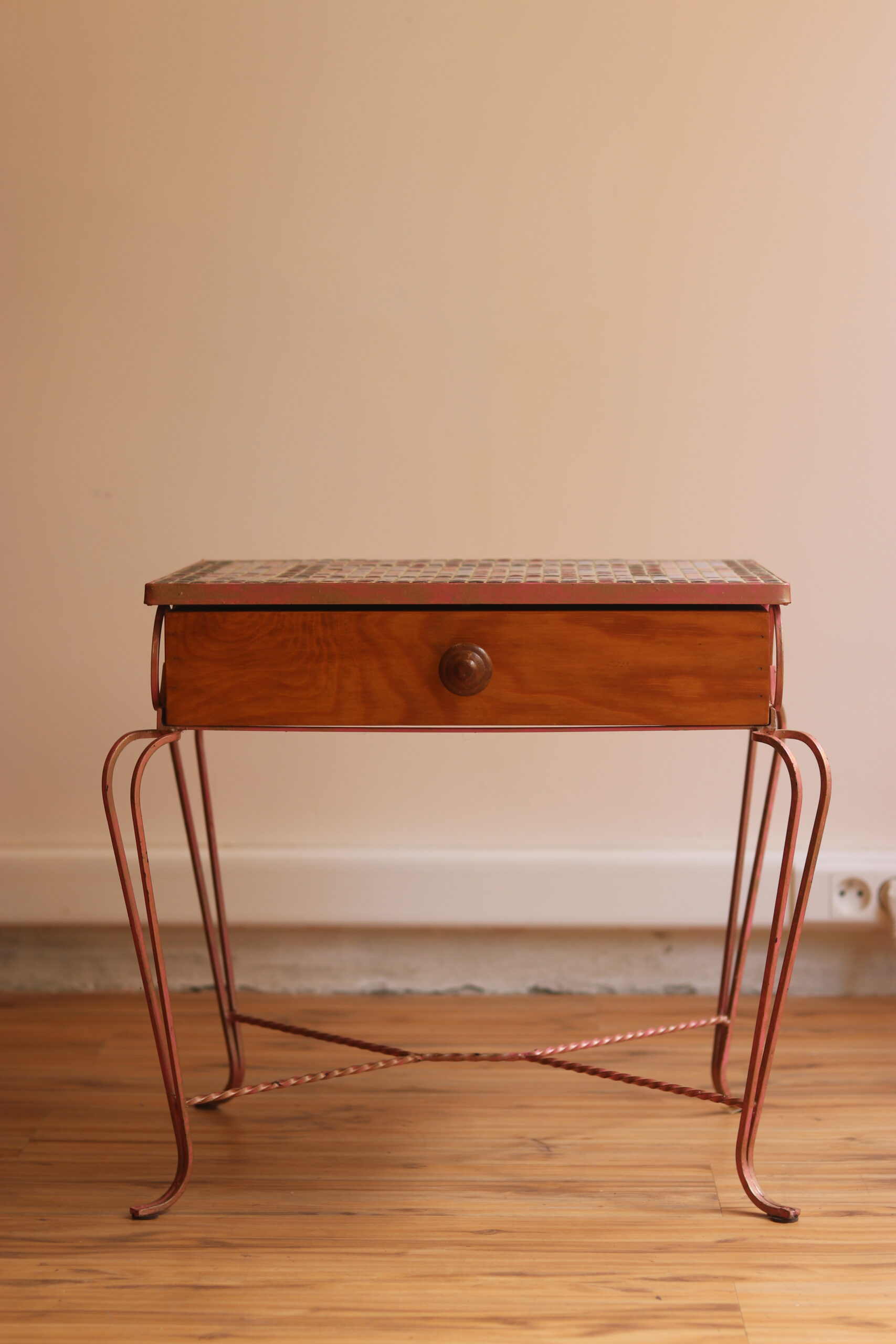 Petite table d'appoint en fer forgé et mosaïque, années 50-60 – Image 5